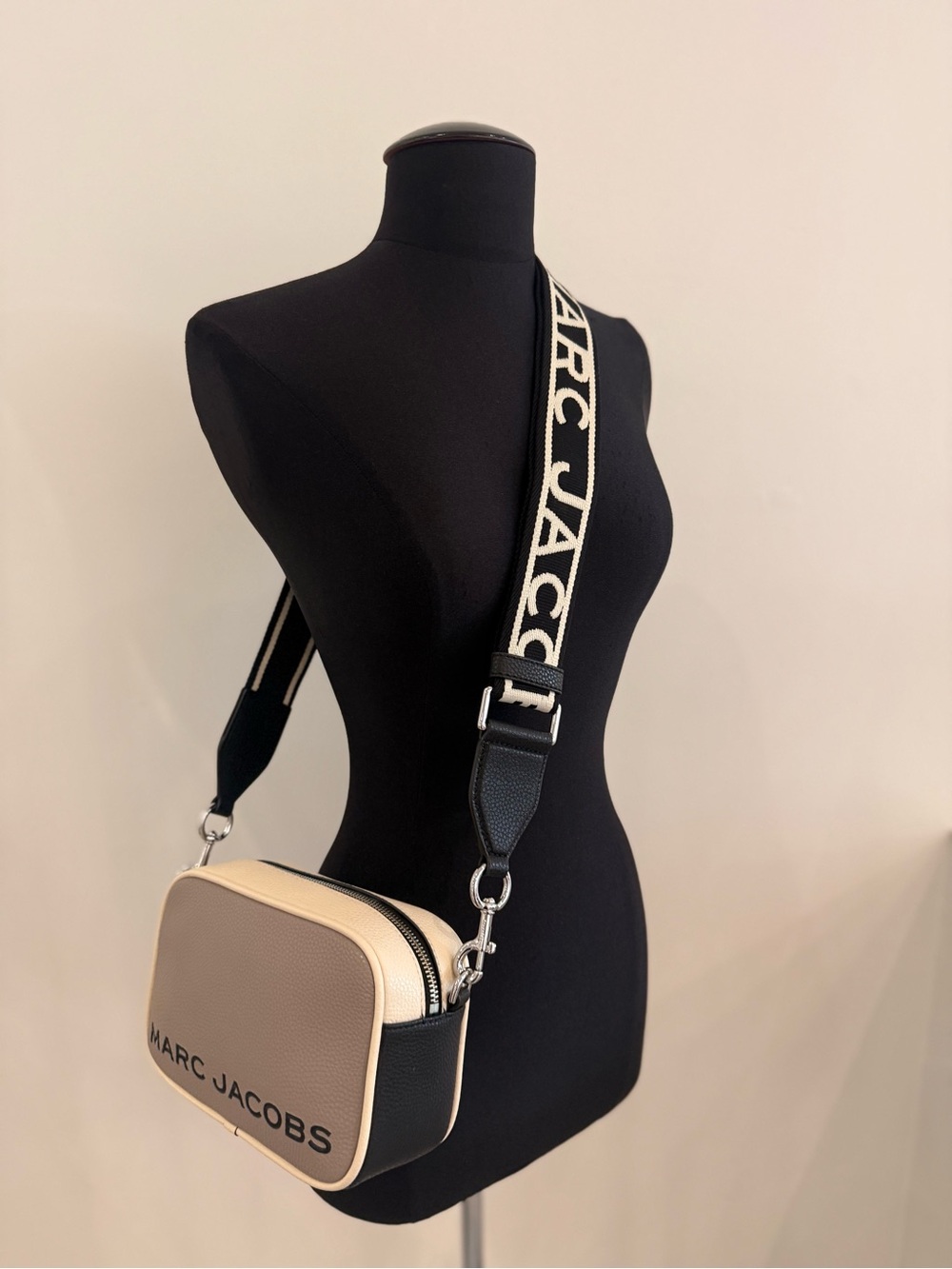 NWT Marc Jacobs flash camera bag - concrete multi